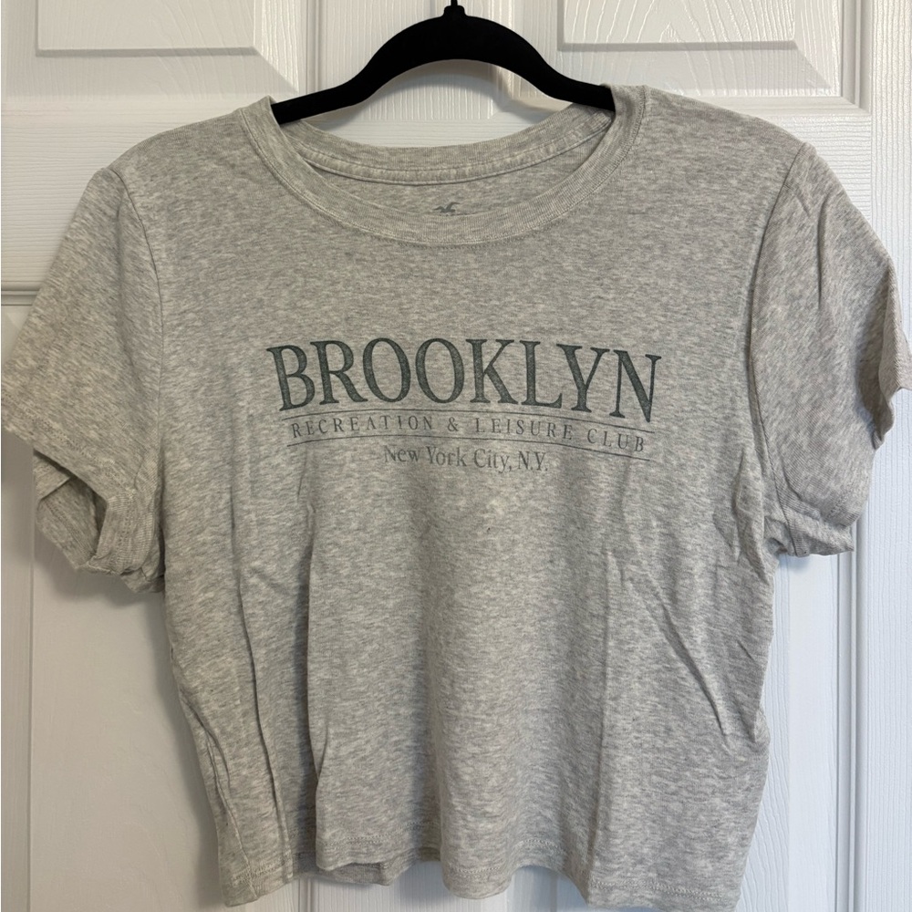 Hollister Gray Brooklyn Graphic Crop Top